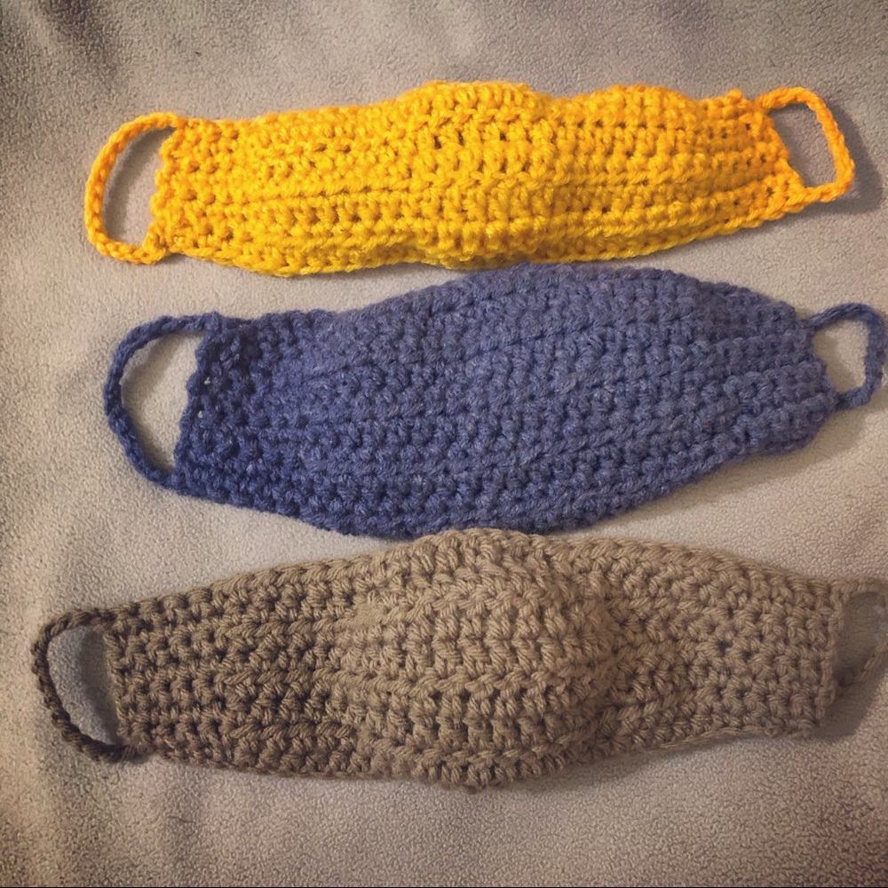 Crocheted face mask